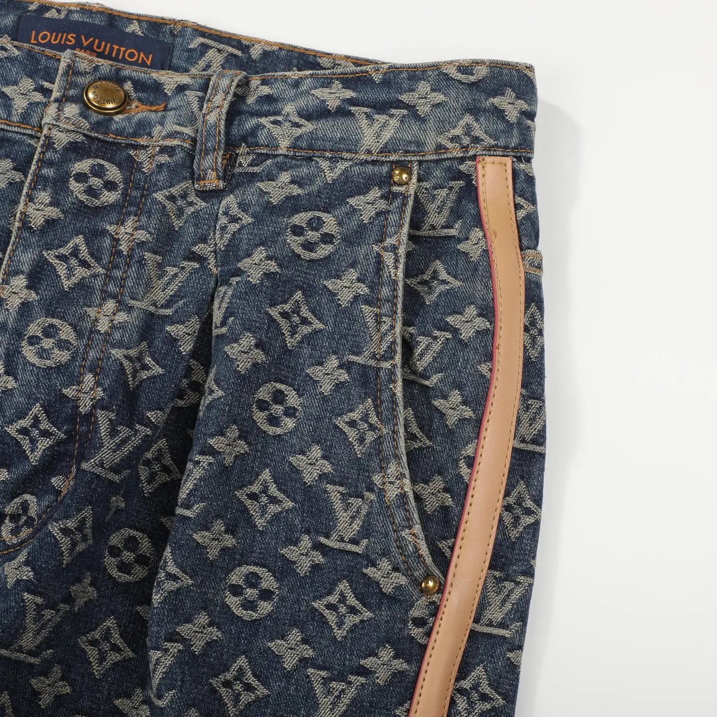 Monogram Jacquard Straight-Leg Jeans D18521818 — view 6