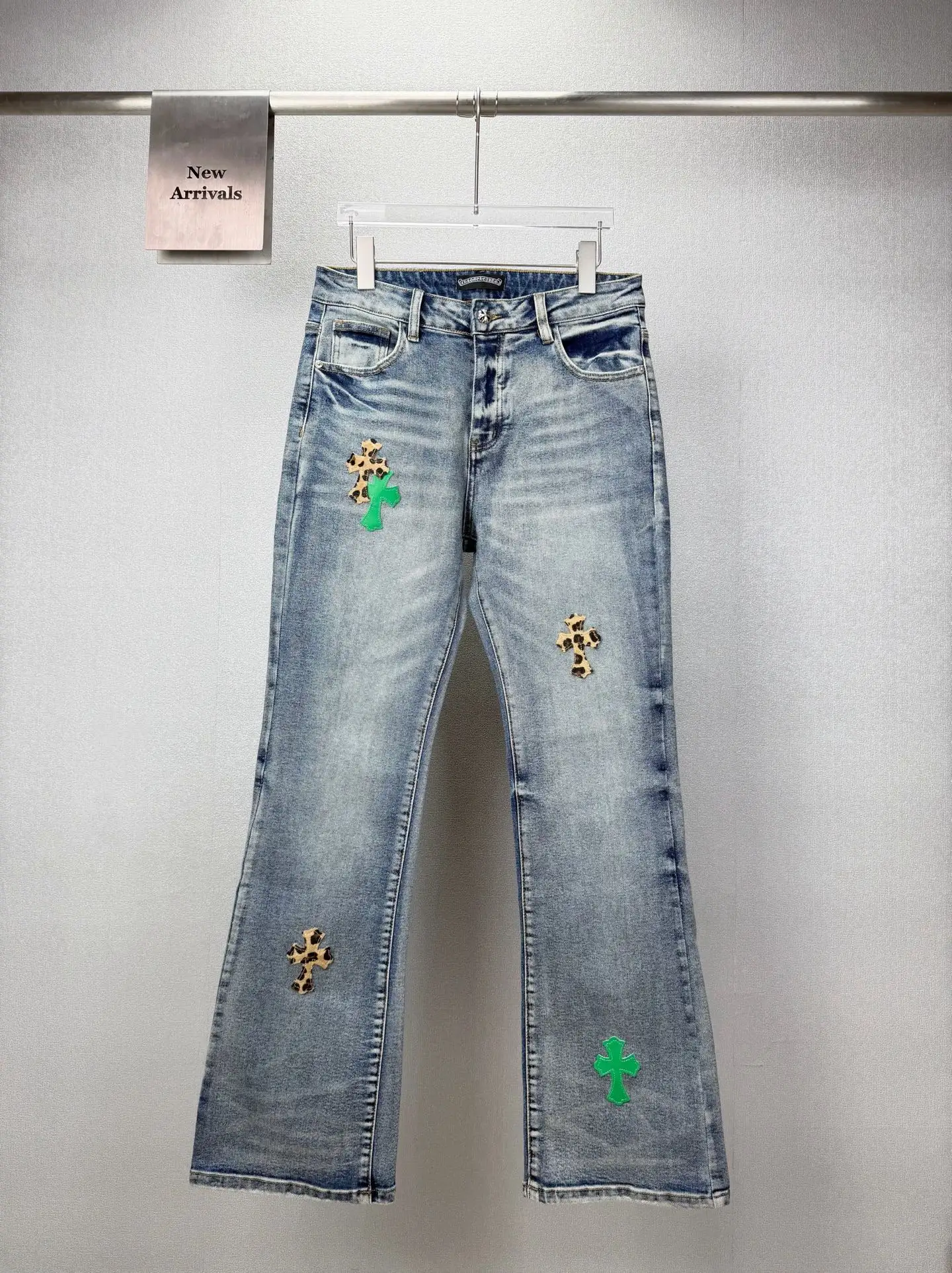 Cross Patch Leopard Print Flared Jeans D18521867