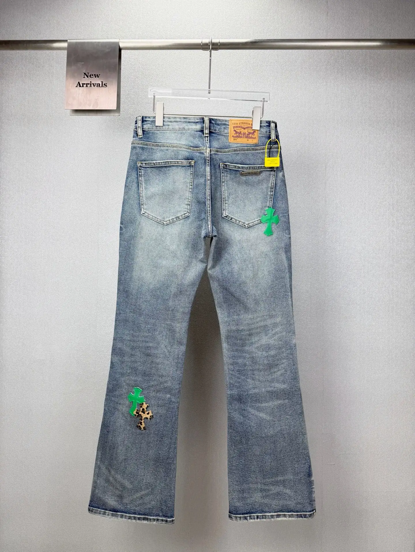 Cross Patch Leopard Print Flared Jeans D18521867 — view 2