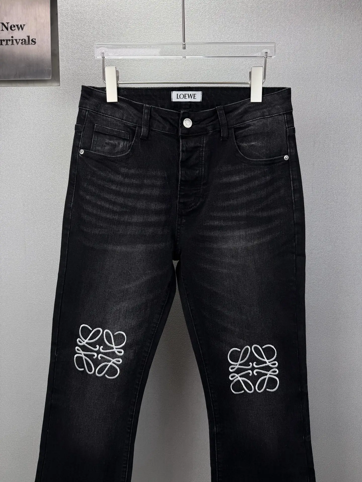 Anagram Embroidered Flared Jeans D18521401 — view 5