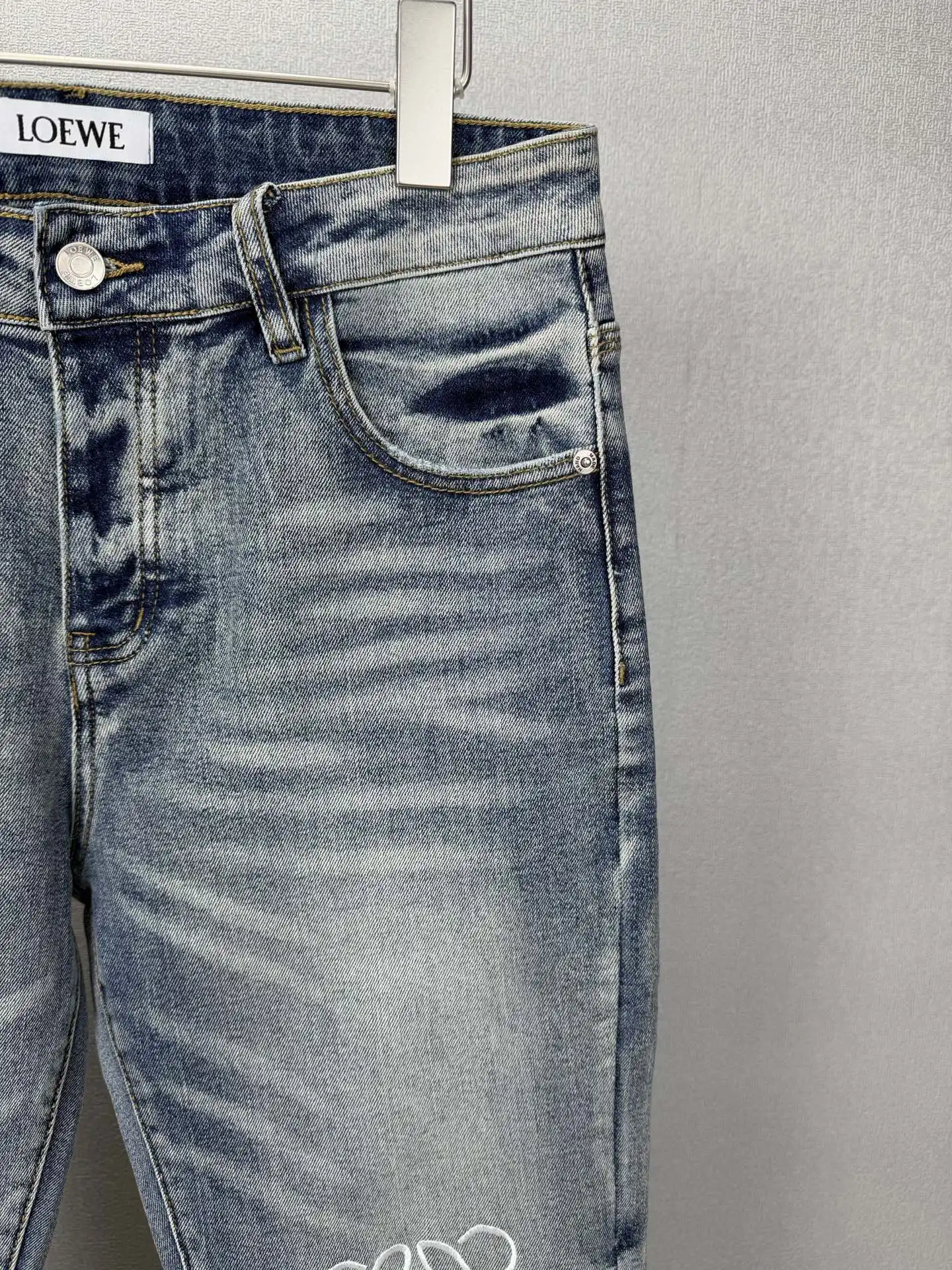 Anagram Embroidered Flared Jeans D18521400 — view 4