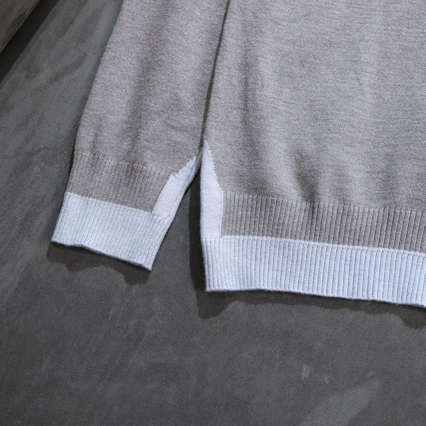 Layered Wool-Blend V-Neck Sweater D18521779 — view 5