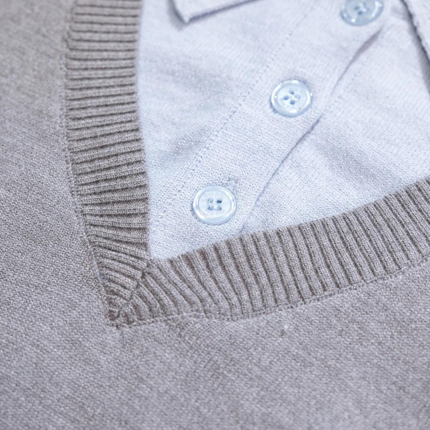 Layered Wool-Blend V-Neck Sweater D18521779 — view 7