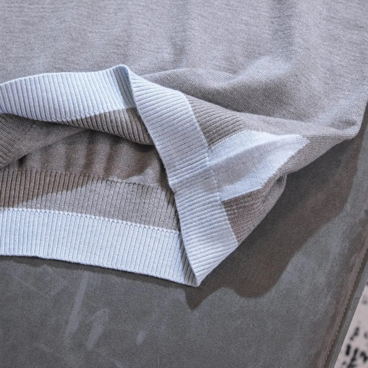 Layered Wool-Blend V-Neck Sweater D18521779 — view 9