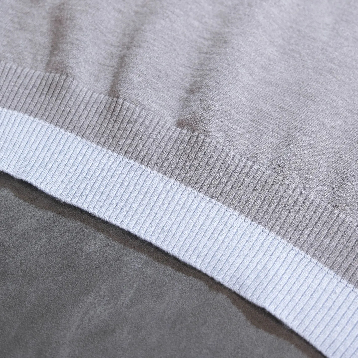 Layered Wool-Blend V-Neck Sweater D18521779 — view 11