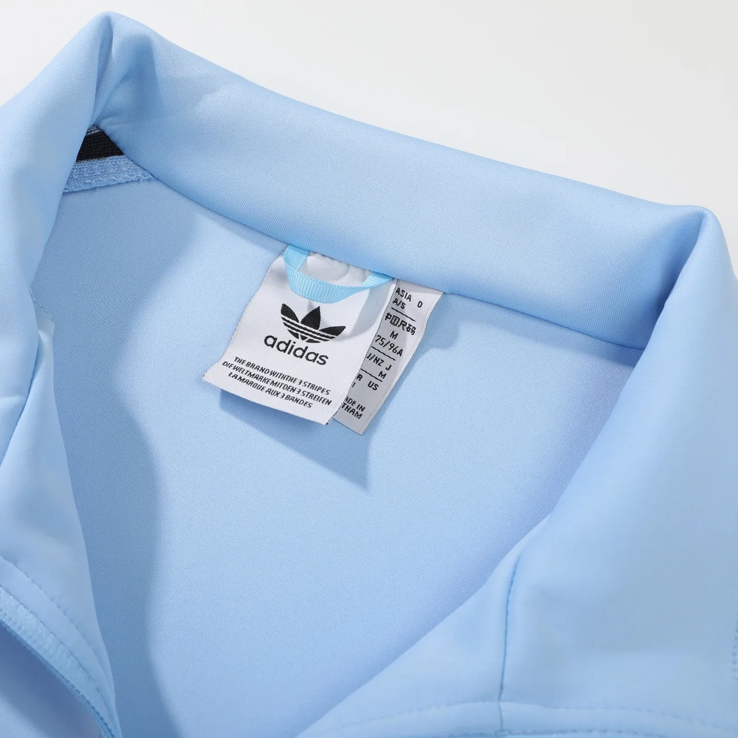 Adicolor Firebird Tricot Track Jacket D18521749 — view 10