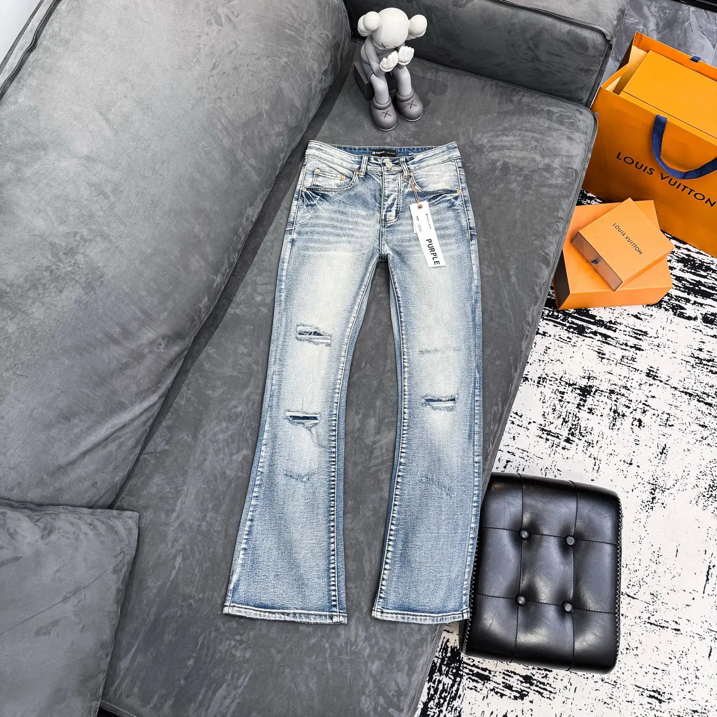 Distressed Flare-Leg Embroidered Jeans D18521811