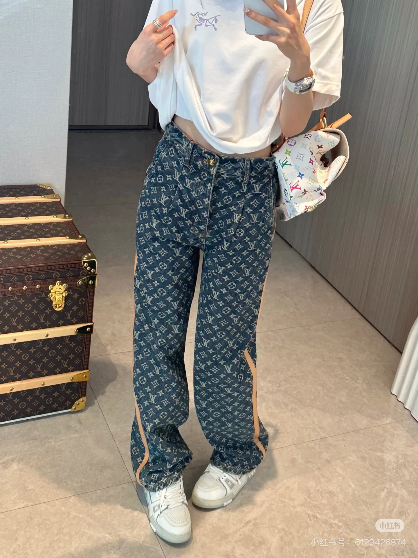 Monogram Jacquard Denim Straight-Leg Jeans D18521820 — view 8
