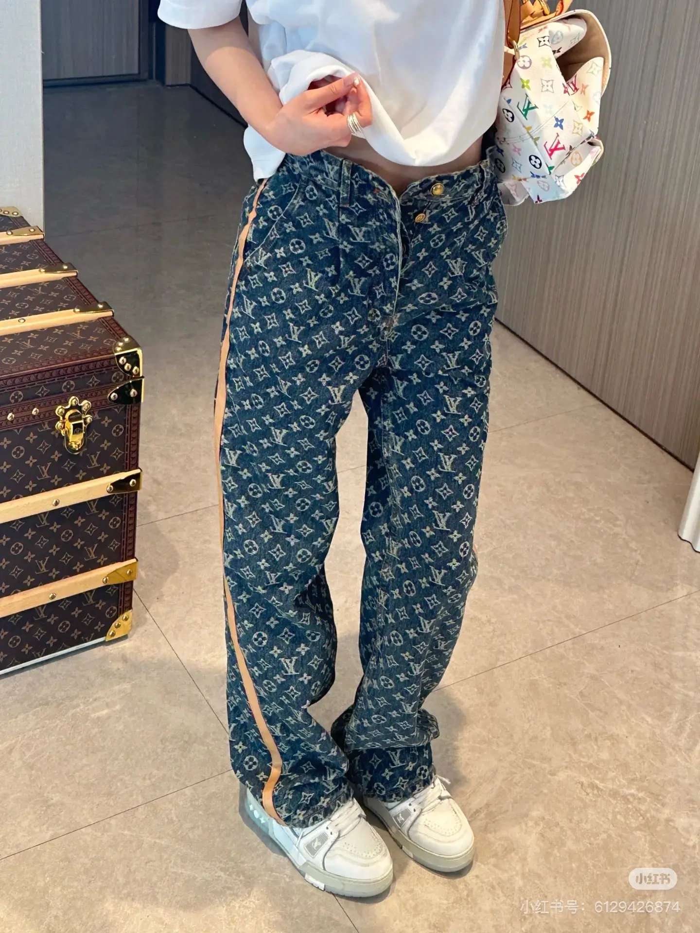 Monogram Jacquard Denim Straight-Leg Jeans D18521820 — view 9