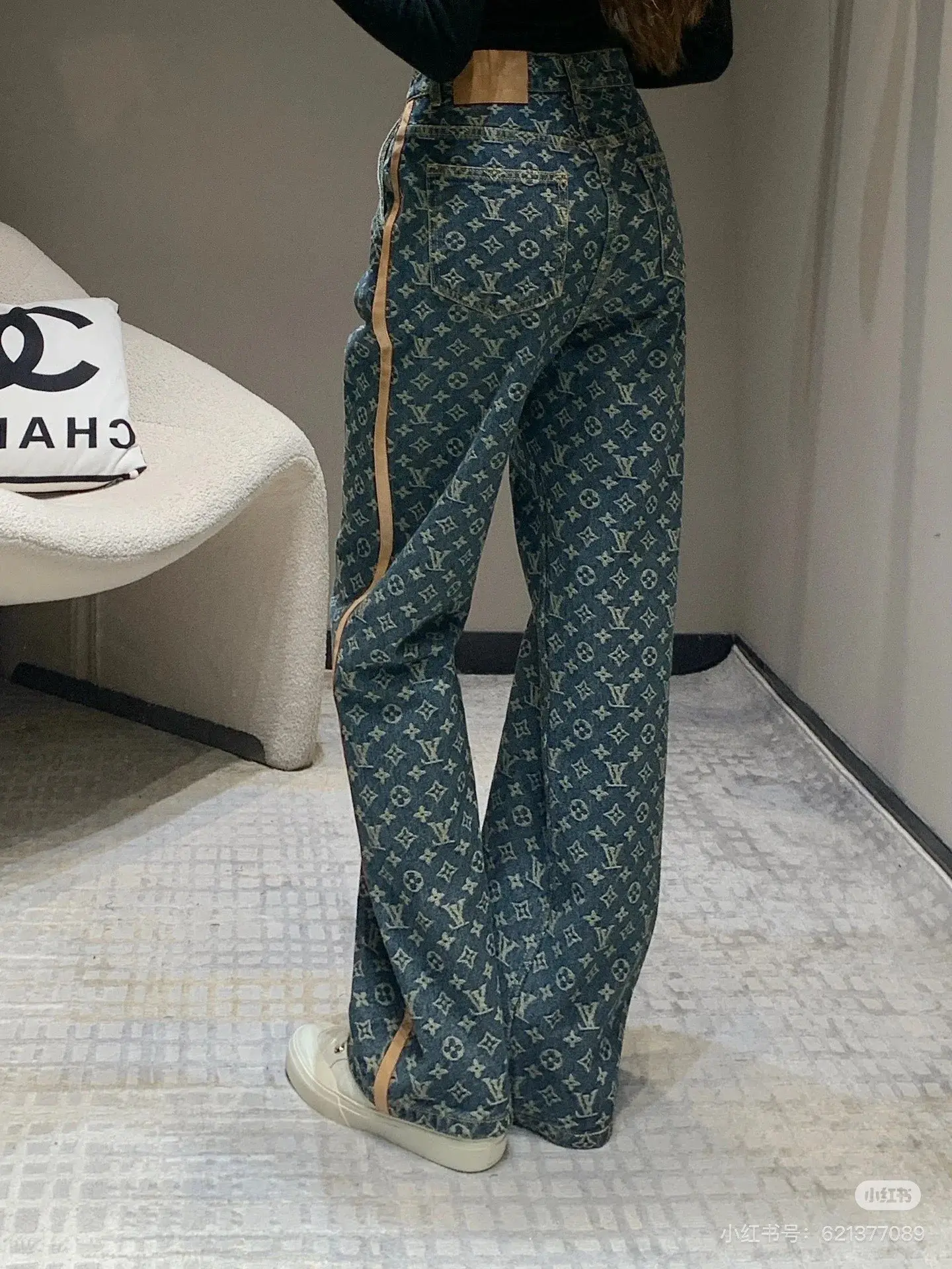 Monogram Jacquard Denim Straight-Leg Jeans D18521820 — view 11