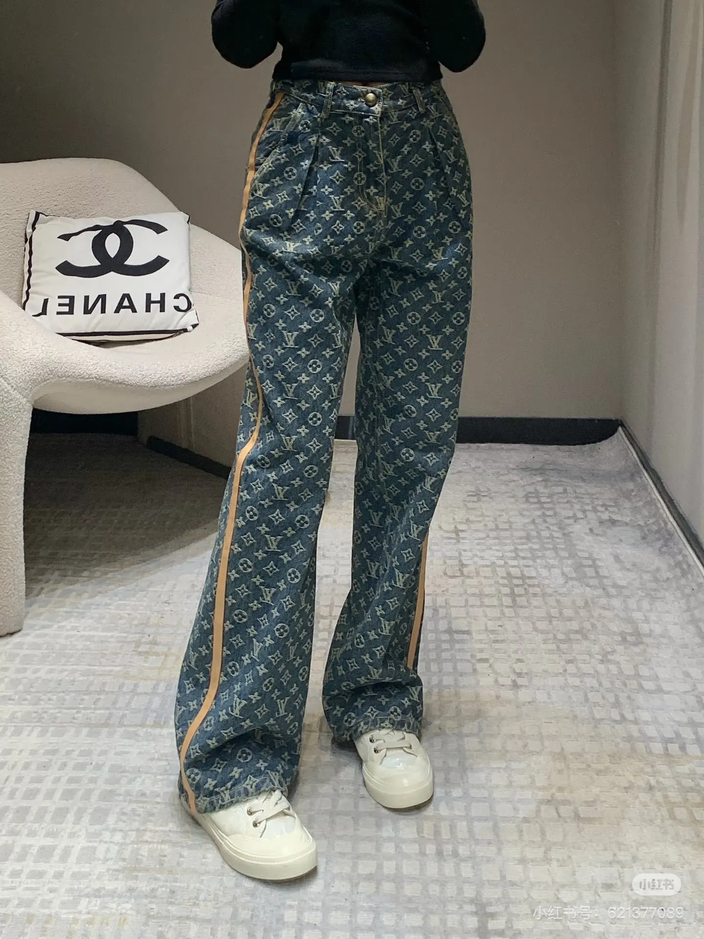 Monogram Jacquard Denim Straight-Leg Jeans D18521820 — view 13