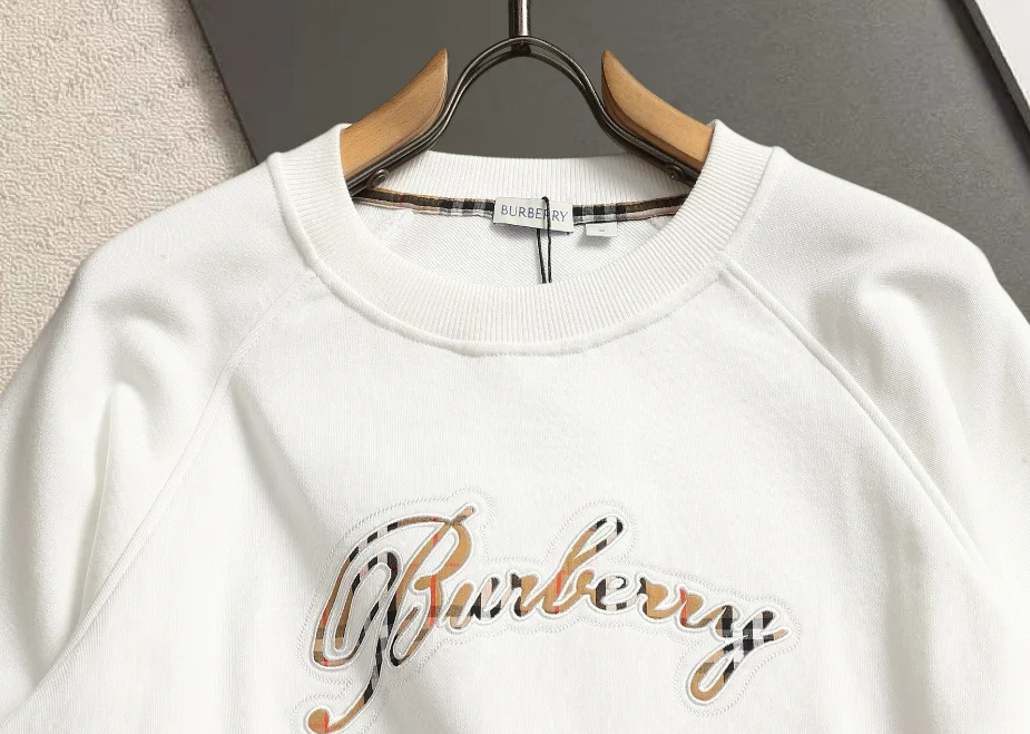 Vintage Logo Embroidered Sweatshirt D19020212 — view 3