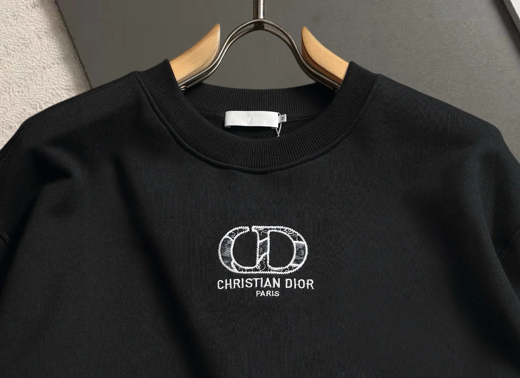 CD Logo Embroidered Crew-Neck Sweatshirt D19020209 — view 3