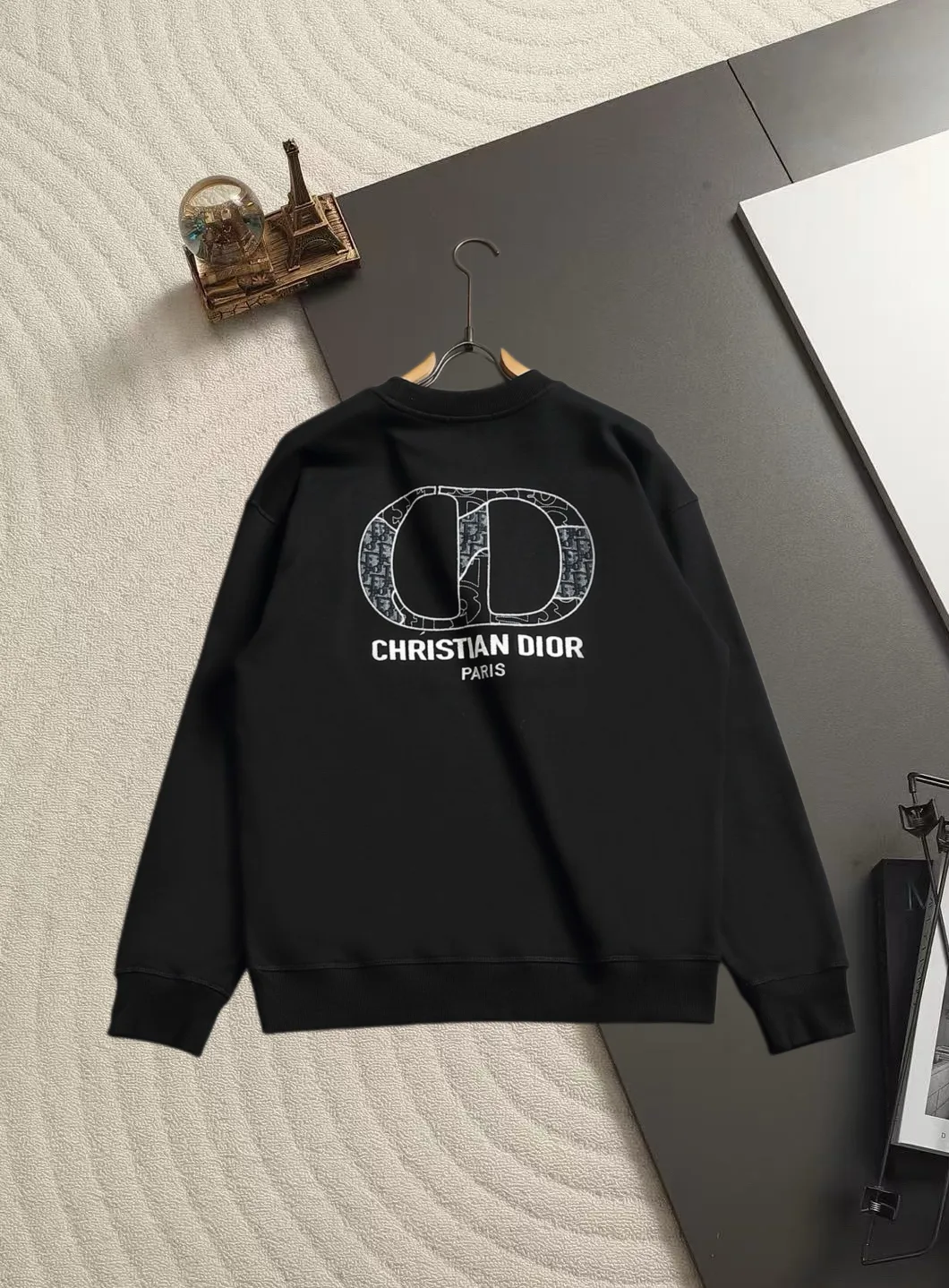 CD Logo Embroidered Crew-Neck Sweatshirt D19020209 — view 8