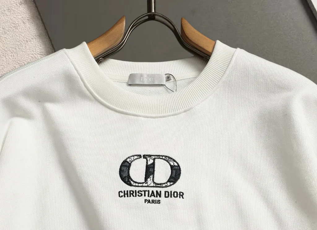 CD Logo Embroidered Crew-Neck Sweatshirt D19020208 — view 3