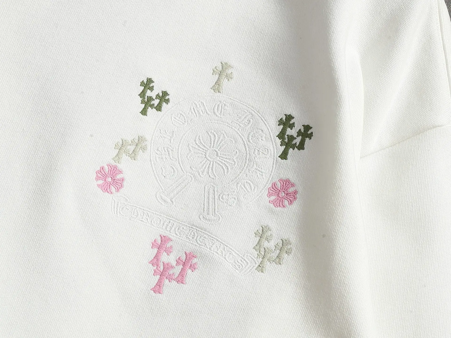 Embroidered Cross Acid-Wash Sweatshirt D19020198 — view 6