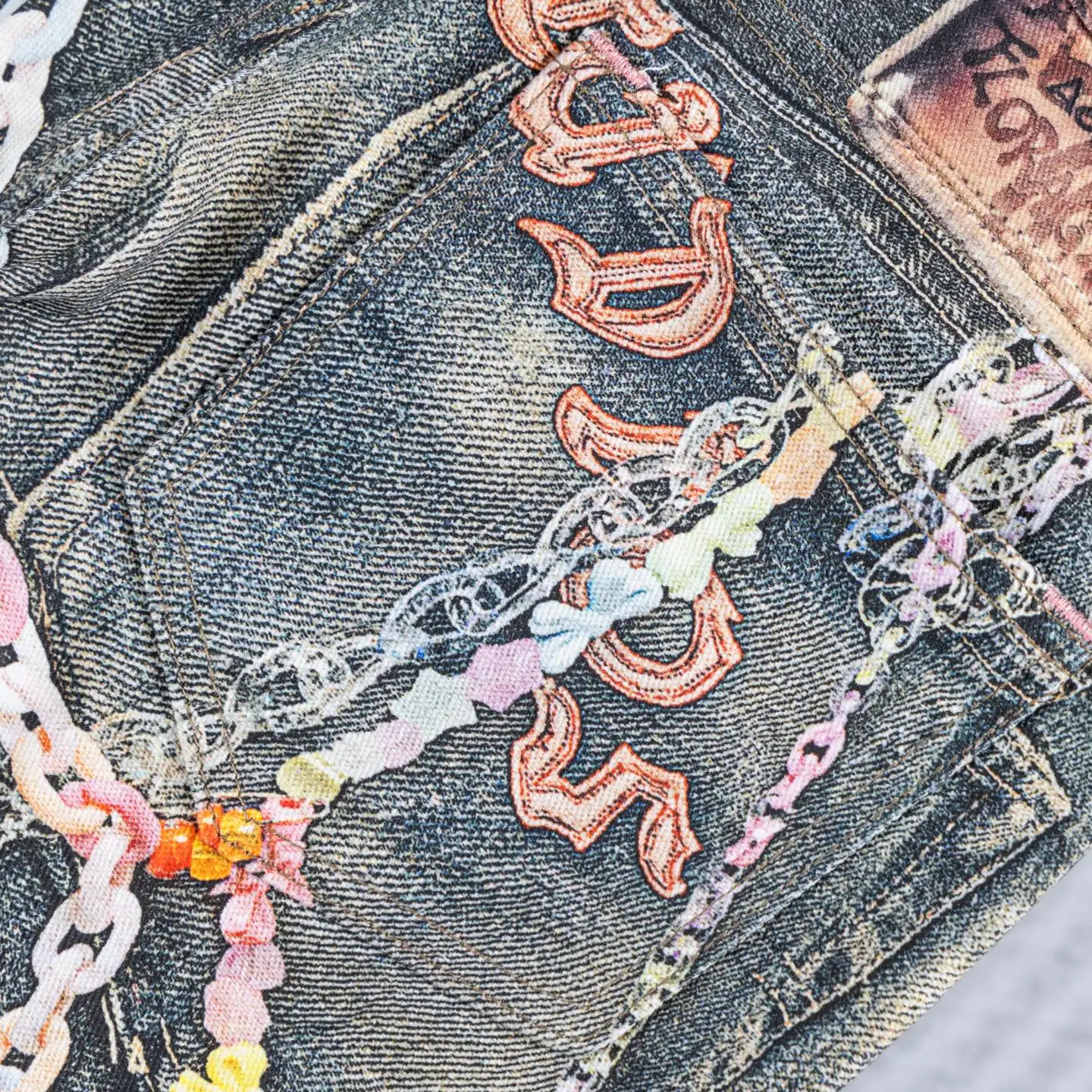 Trompe L'oeil Chain Print Wide-Leg Jeans D19022602 — view 10