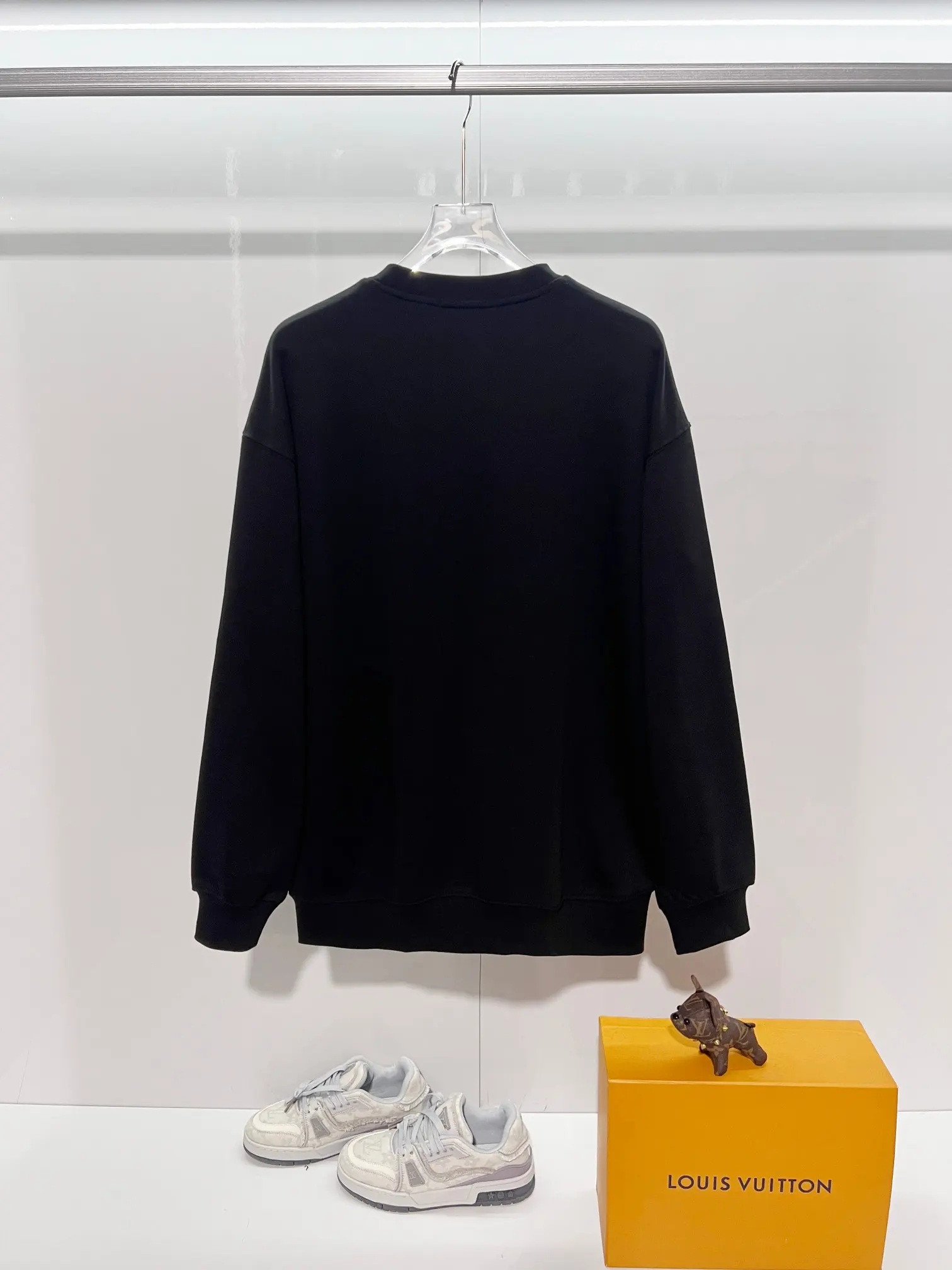 Embroidered Equestrian Knight Crew-Neck Sweatshirt D19022878 — view 2