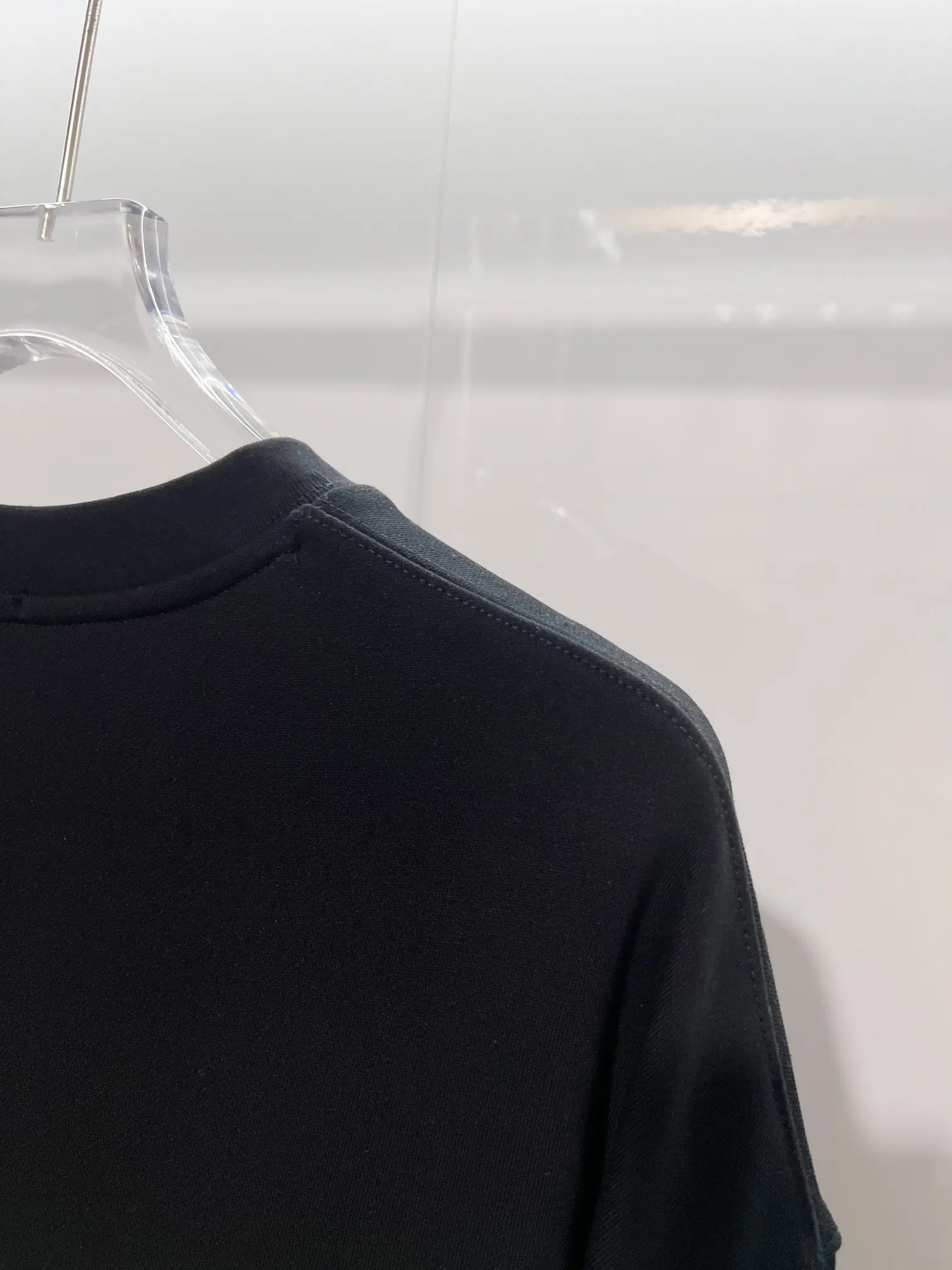 Embroidered Equestrian Knight Crew-Neck Sweatshirt D19022878 — view 7