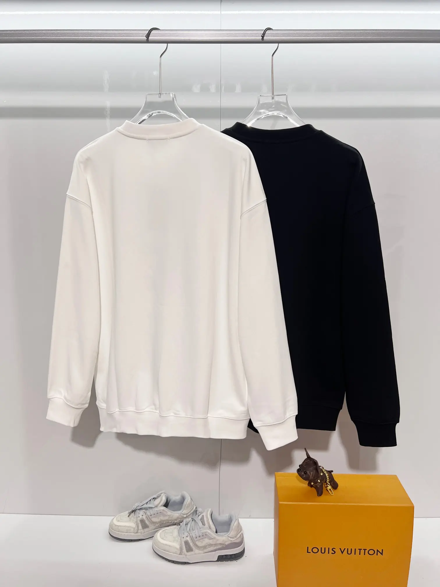 Embroidered Equestrian Knight Logo Sweatshirt D19022866 — view 11