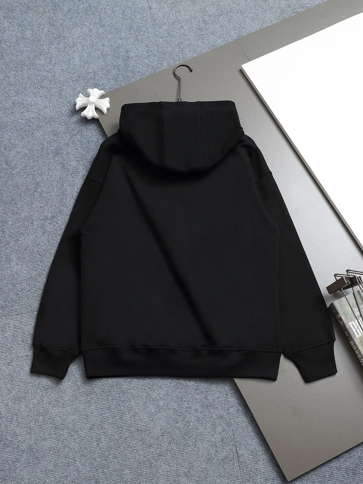 Vintage Logo Print Cotton Hoodie D19022010 — view 2