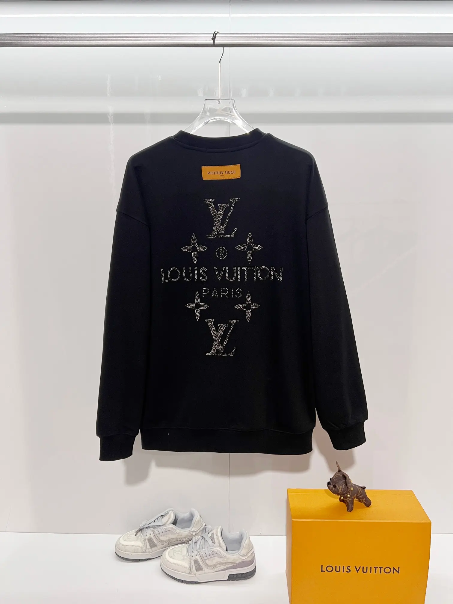 Embellished Logo Crew-Neck Sweatshirt D19022858 — view 2