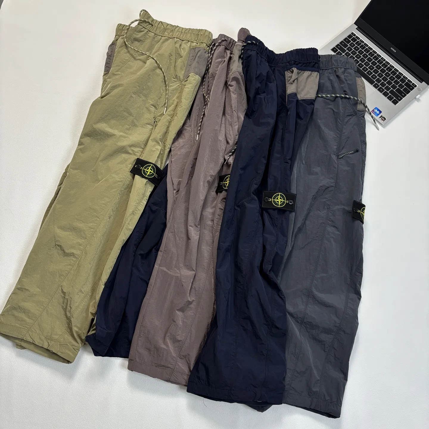 Water-Repellent Nylon Straight-Leg Trousers D19020225