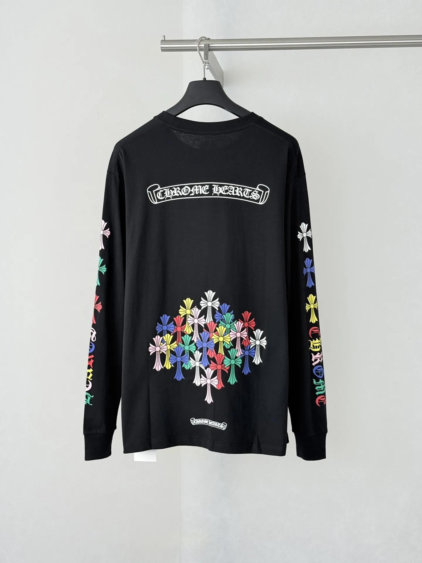 Multicolor Cross Print Long-Sleeve T-Shirt D19522624 — view 2