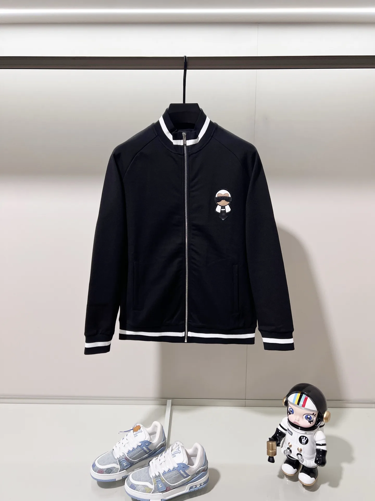 Karl Lagerfeld Patch Zip-Up Track Jacket D19520054