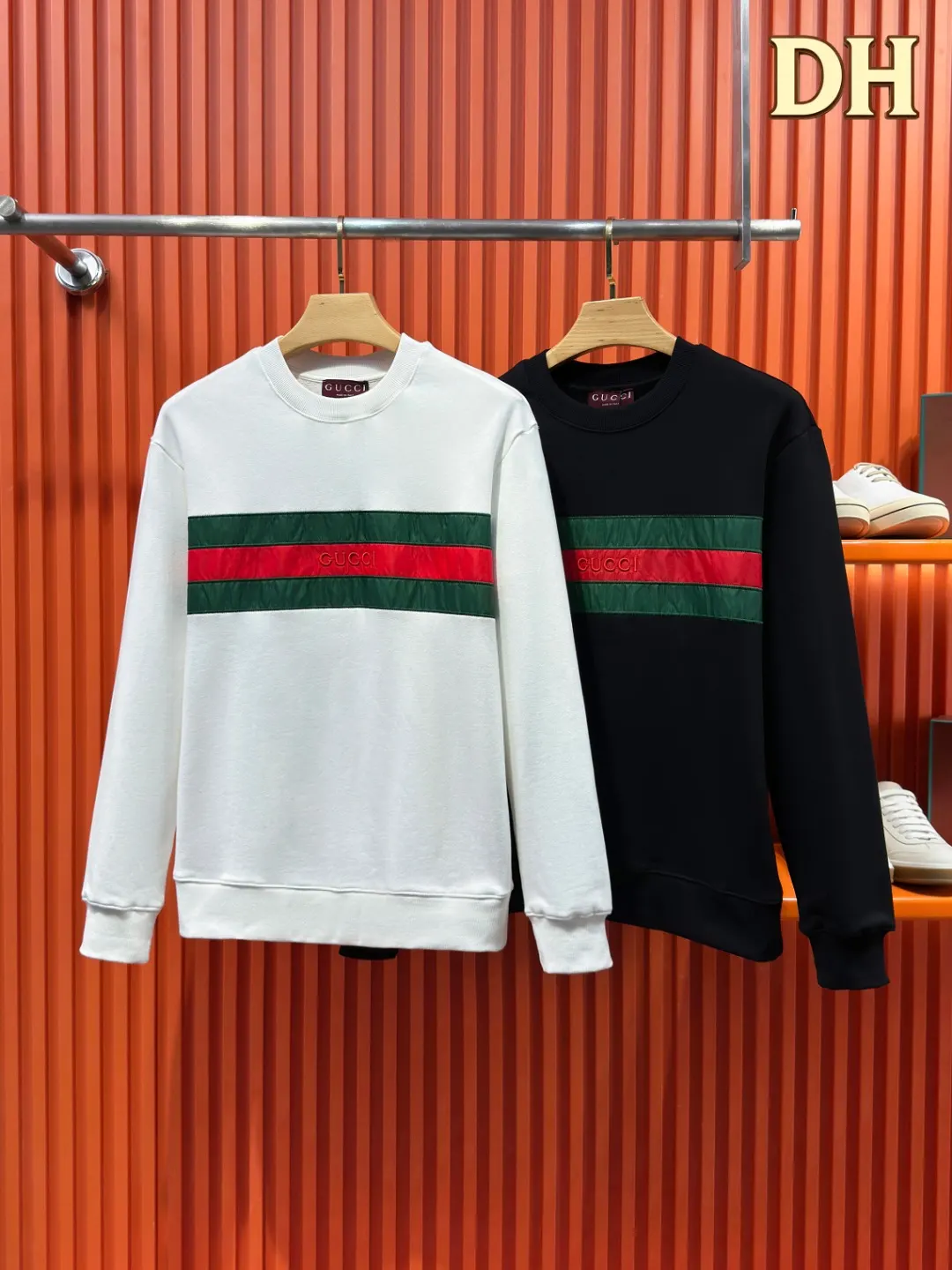 Web Stripe Logo Embroidered Sweatshirt D19522023 — view 3