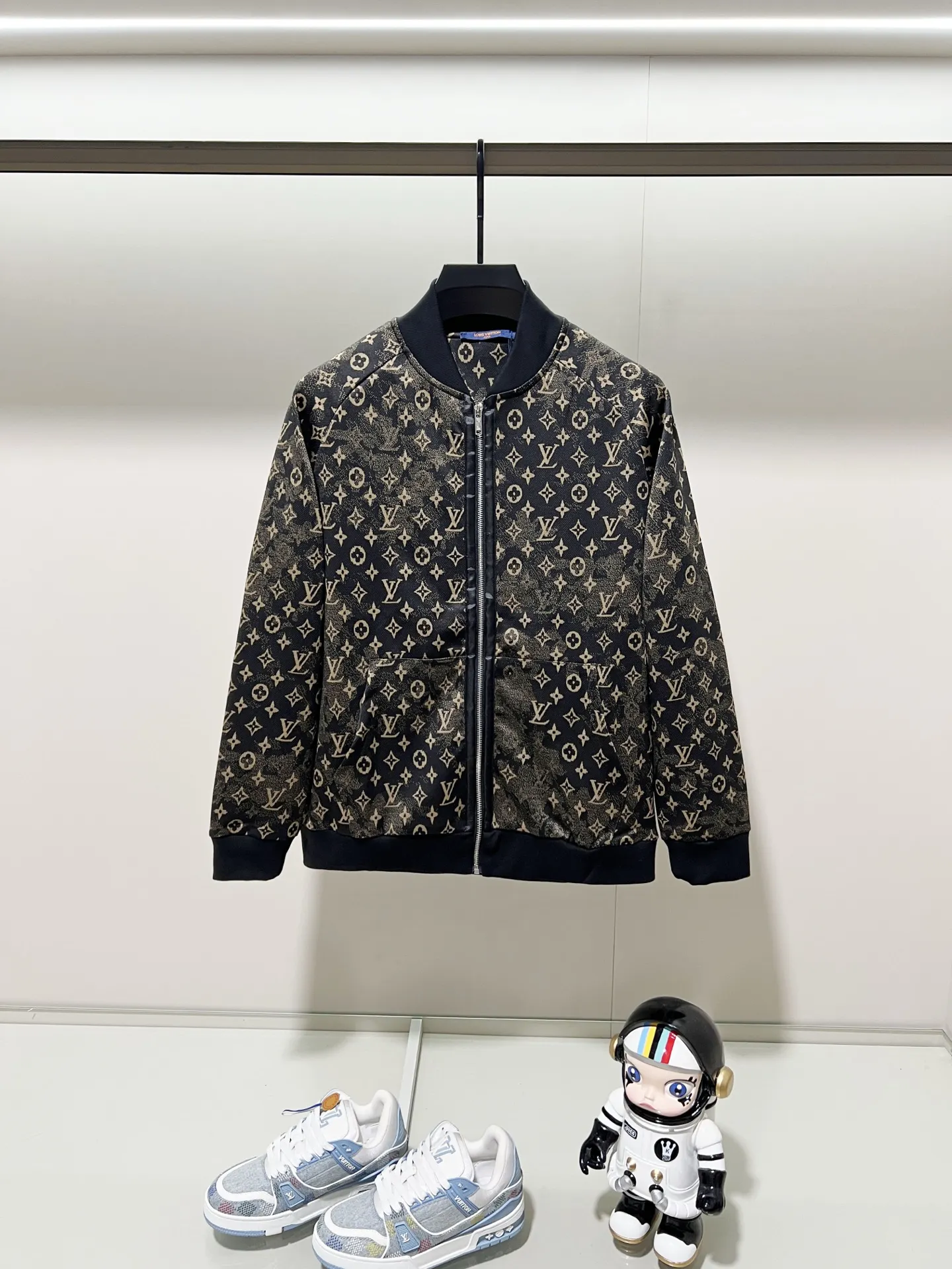 Monogram Print Zip-Up Bomber Jacket D19520061