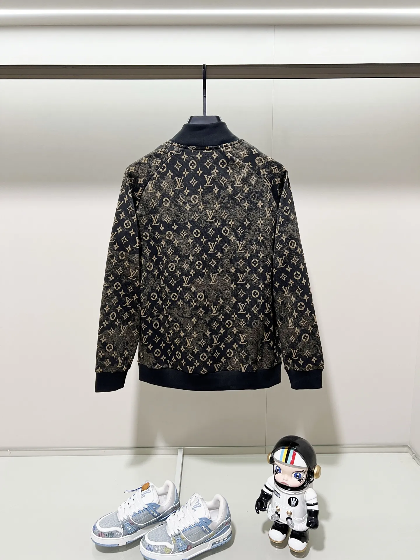 Monogram Print Zip-Up Bomber Jacket D19520061 — view 2