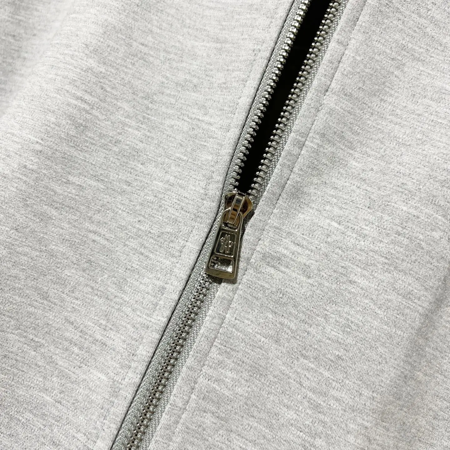 Logo-Patch Tricolour Stripe Zip-Up Sweatshirt D19520068 — view 8