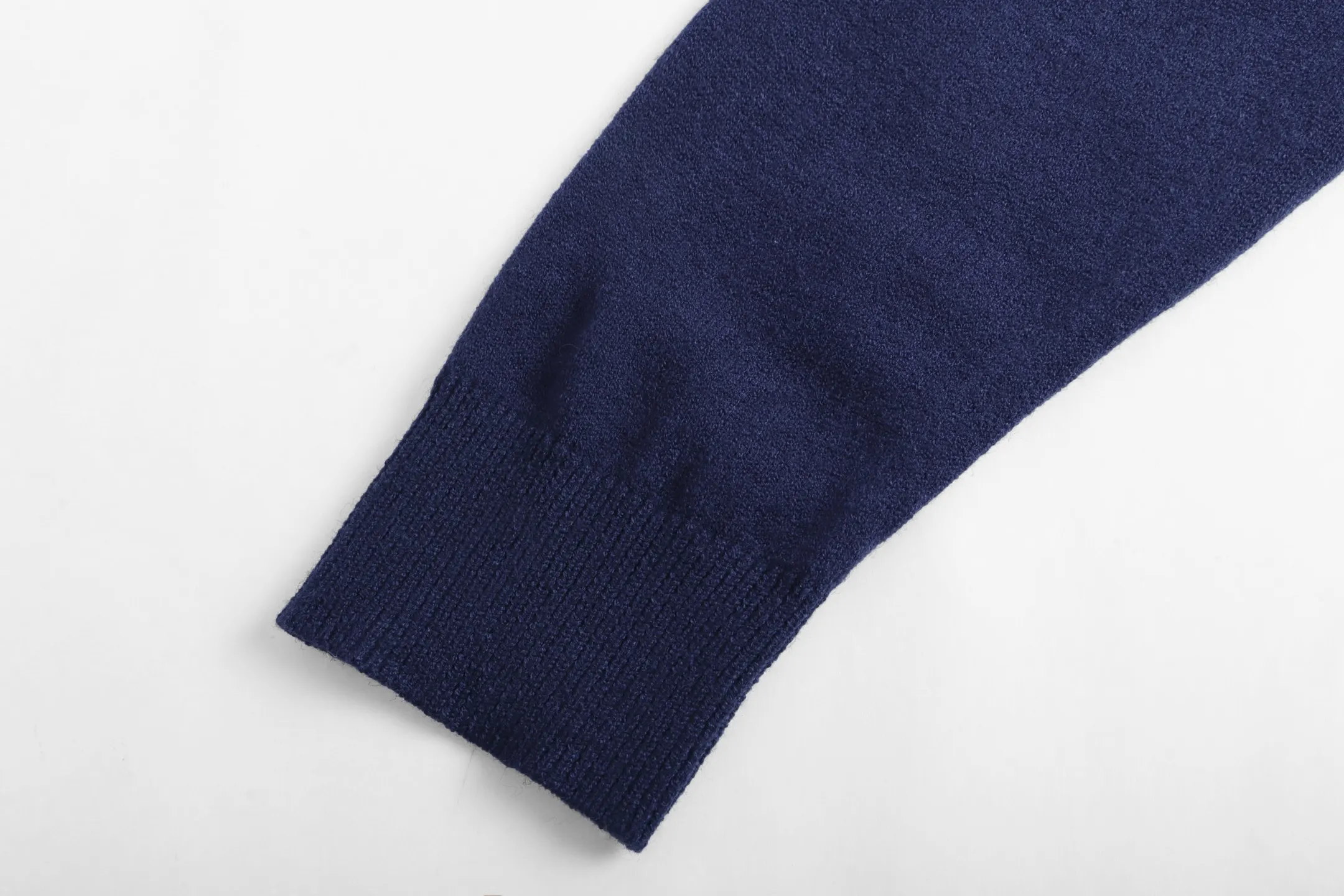 Logo-Embroidered Wool Crew-Neck Sweater D20022050 — view 4