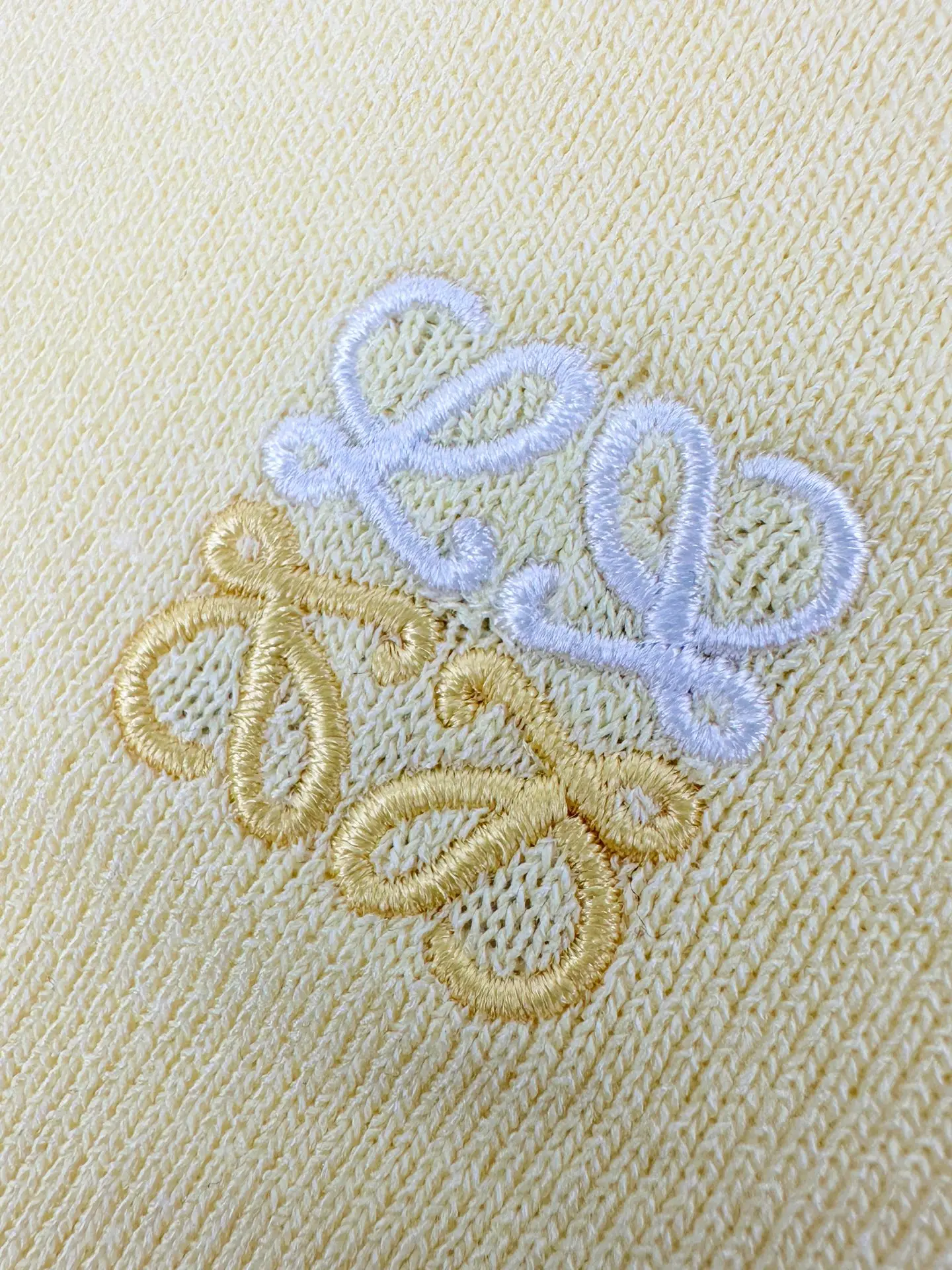 Anagram Embroidered Short-Sleeve Merino Wool Sweater D20021404 — view 5