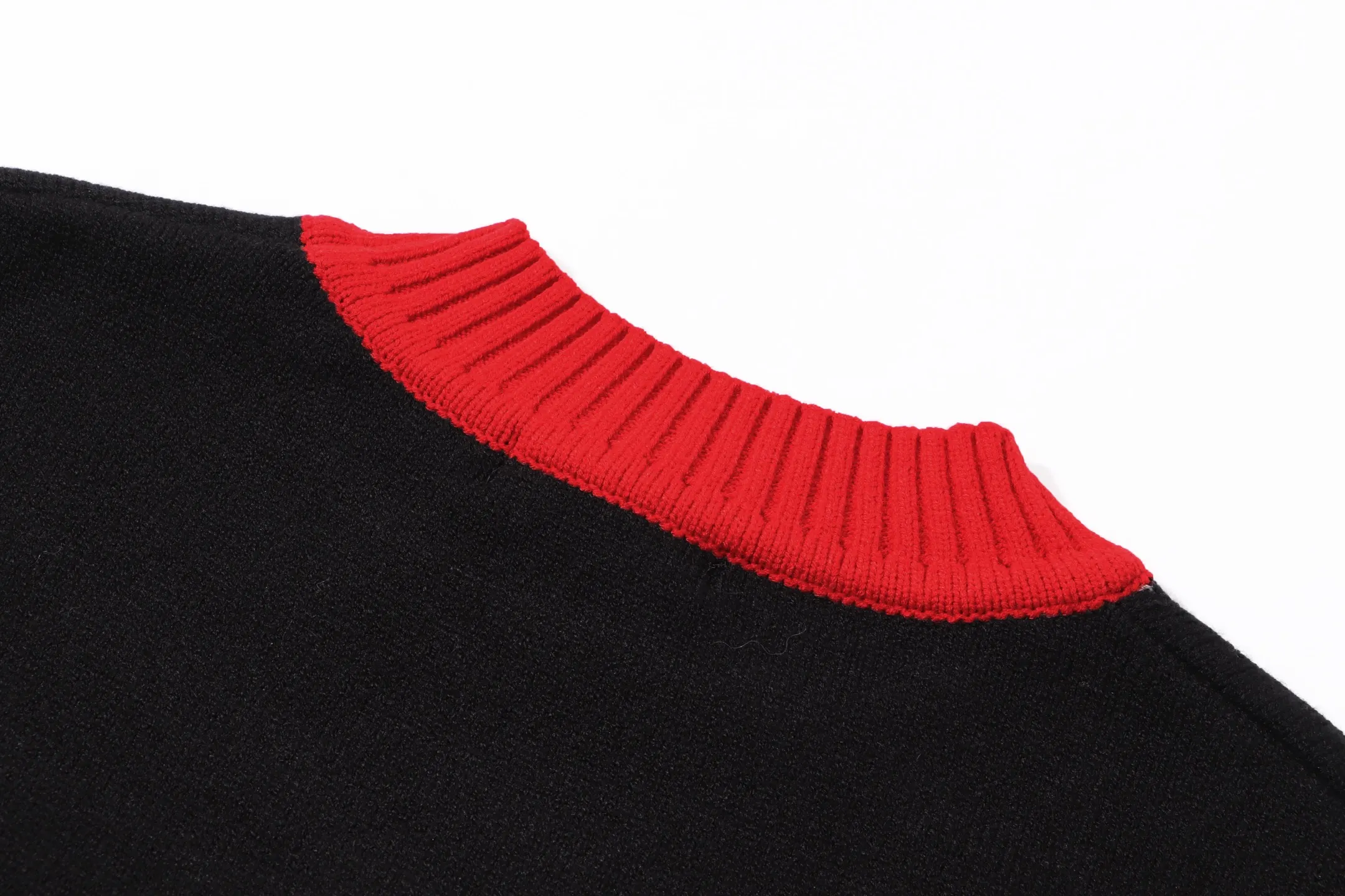 Fendi Roma Logo Intarsia Wool Sweater D20022071 — view 7