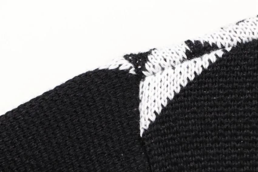 FF Logo Chain Jacquard Crew-Neck Sweater D20022072 — view 6