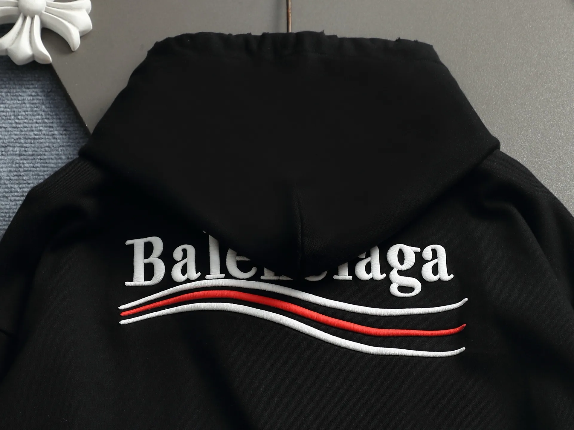 Logo-Embroidered Distressed Cotton Hoodie D20022020 — view 11