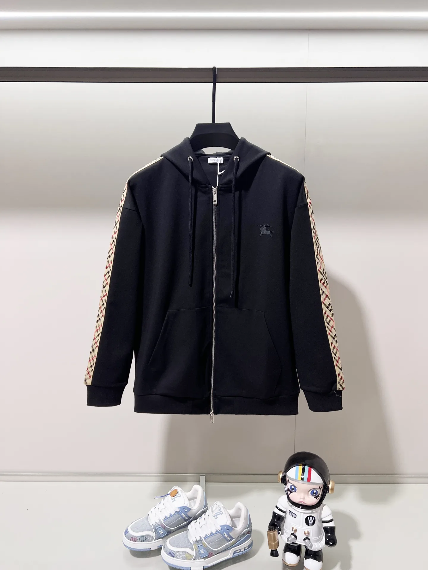 Check-Trim Embroidered Logo Zip-Up Hoodie D20020058