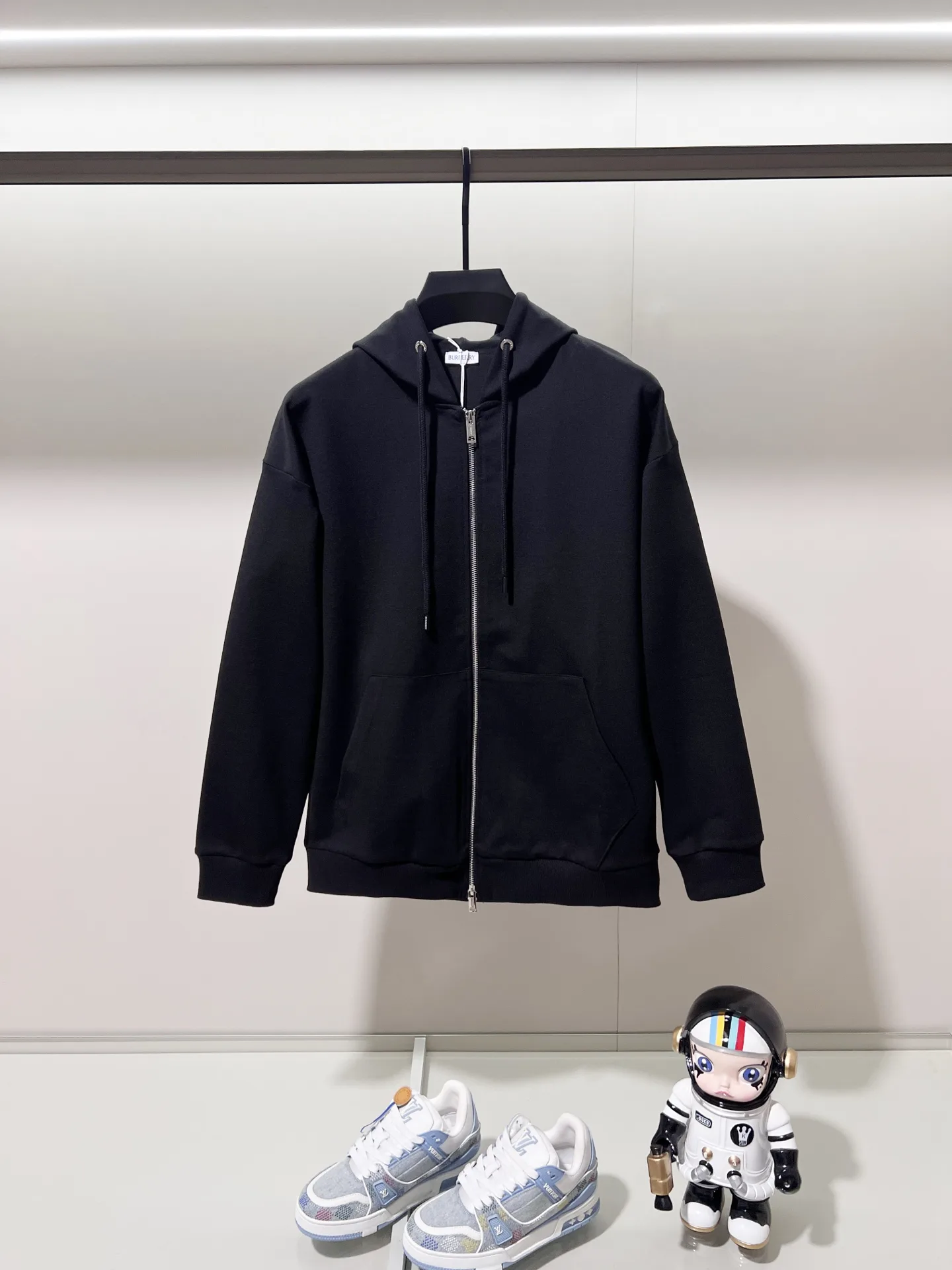 Logo Embroidery Zip-Up Hoodie D20020056