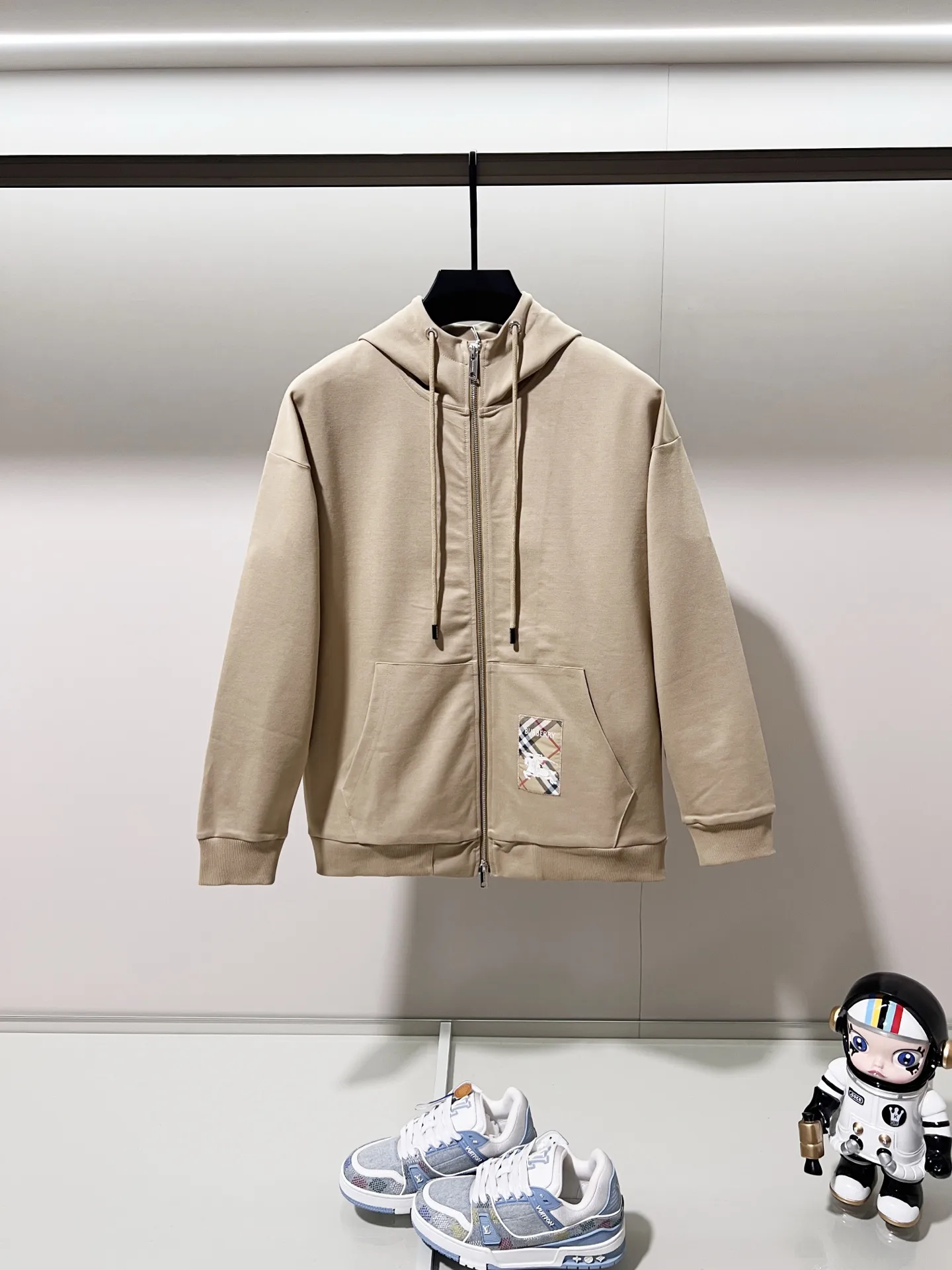 Check Patch Logo Zip-Up Hoodie D20020050