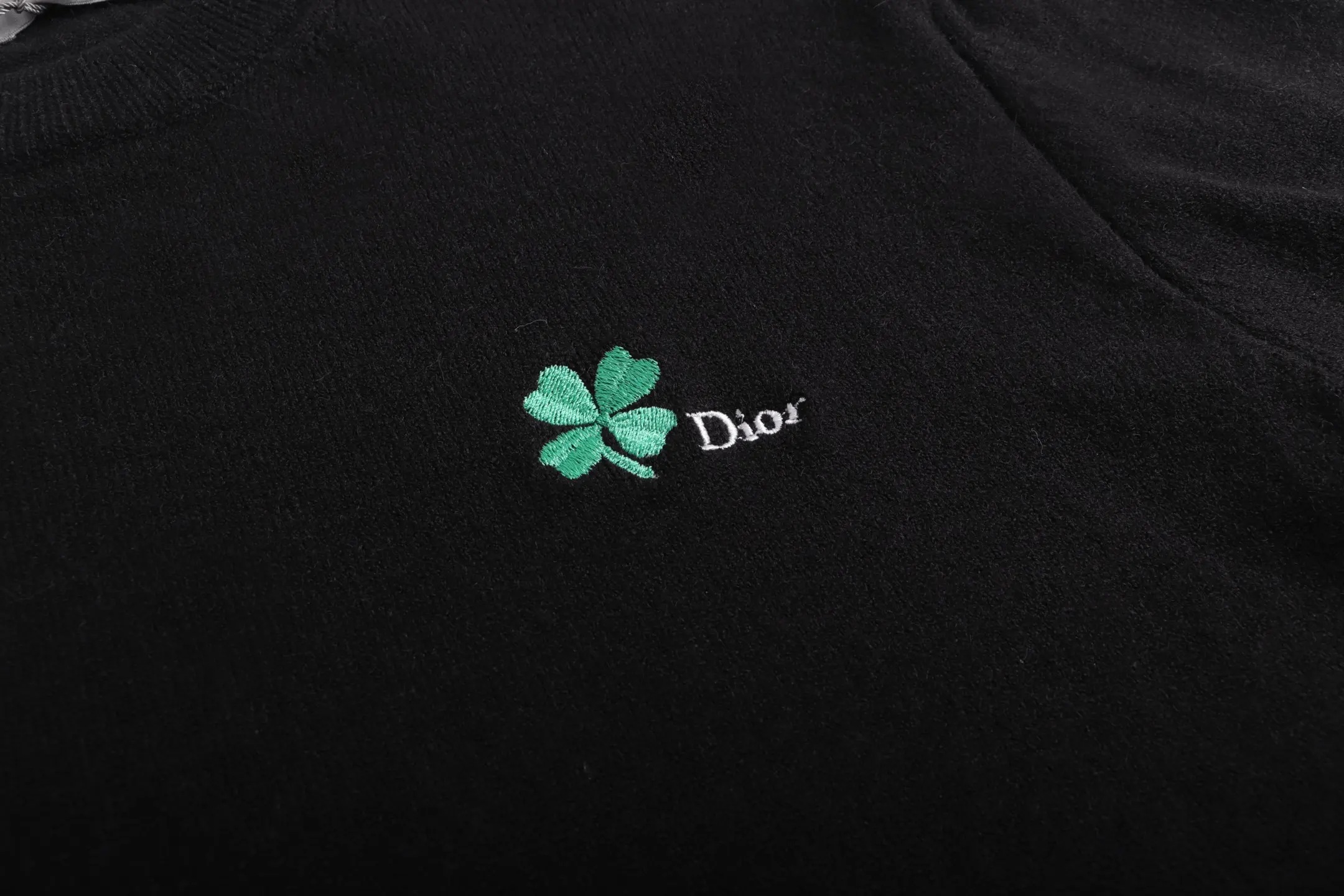 Four-Leaf Clover Embroidered Wool Sweater D20022062 — view 4