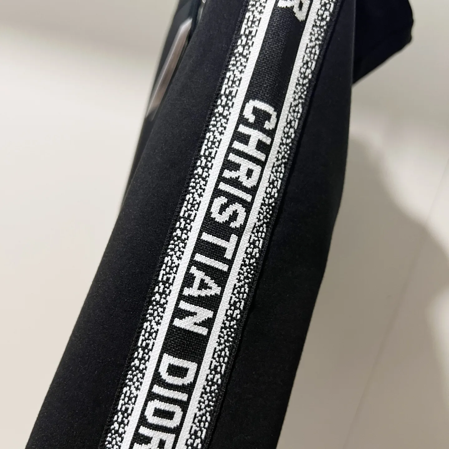 Logo-Embroidered Zip-Up Hoodie with Taped Sleeves D20020063 — view 9