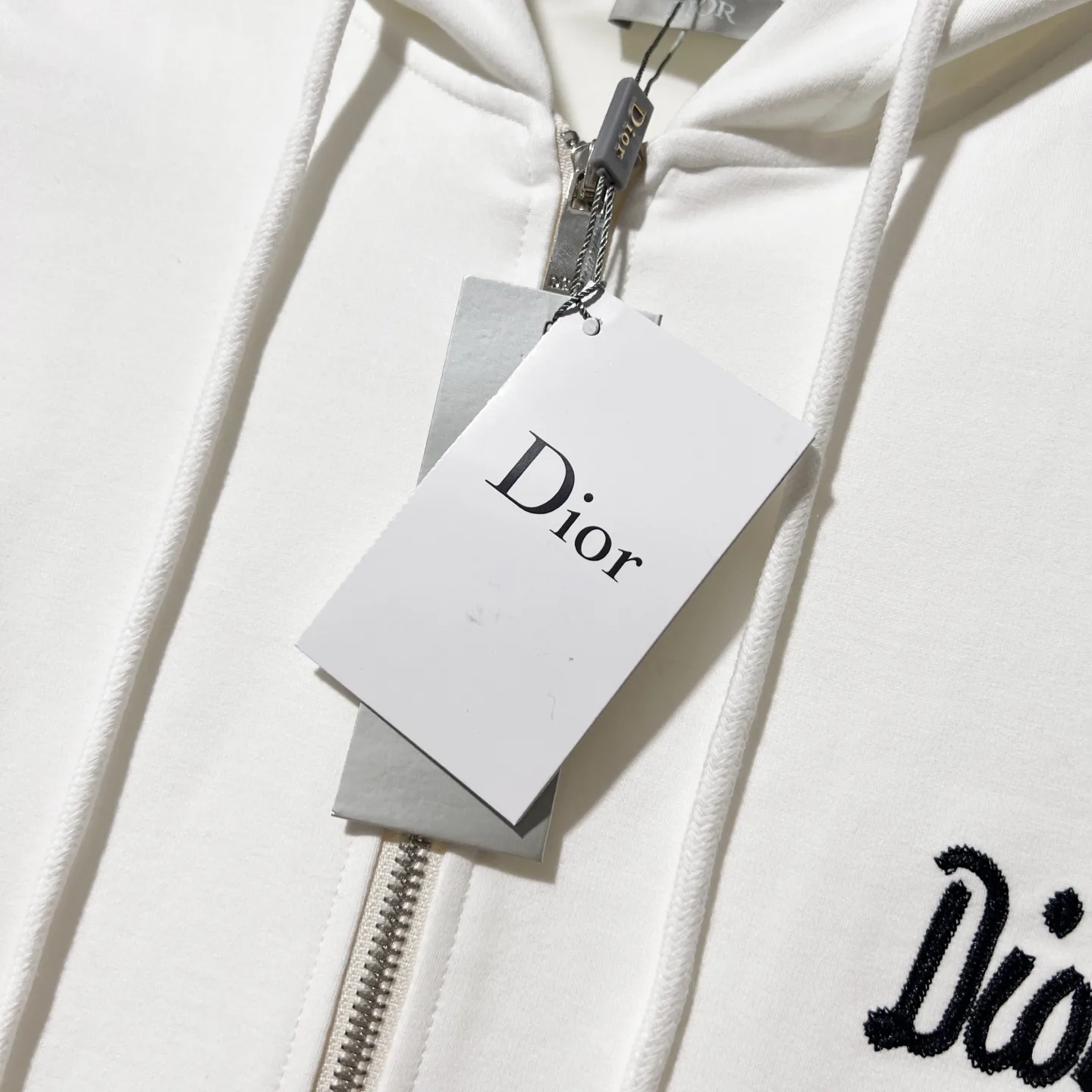 Logo-Embroidered Zip-Up Hoodie D20020062 — view 5