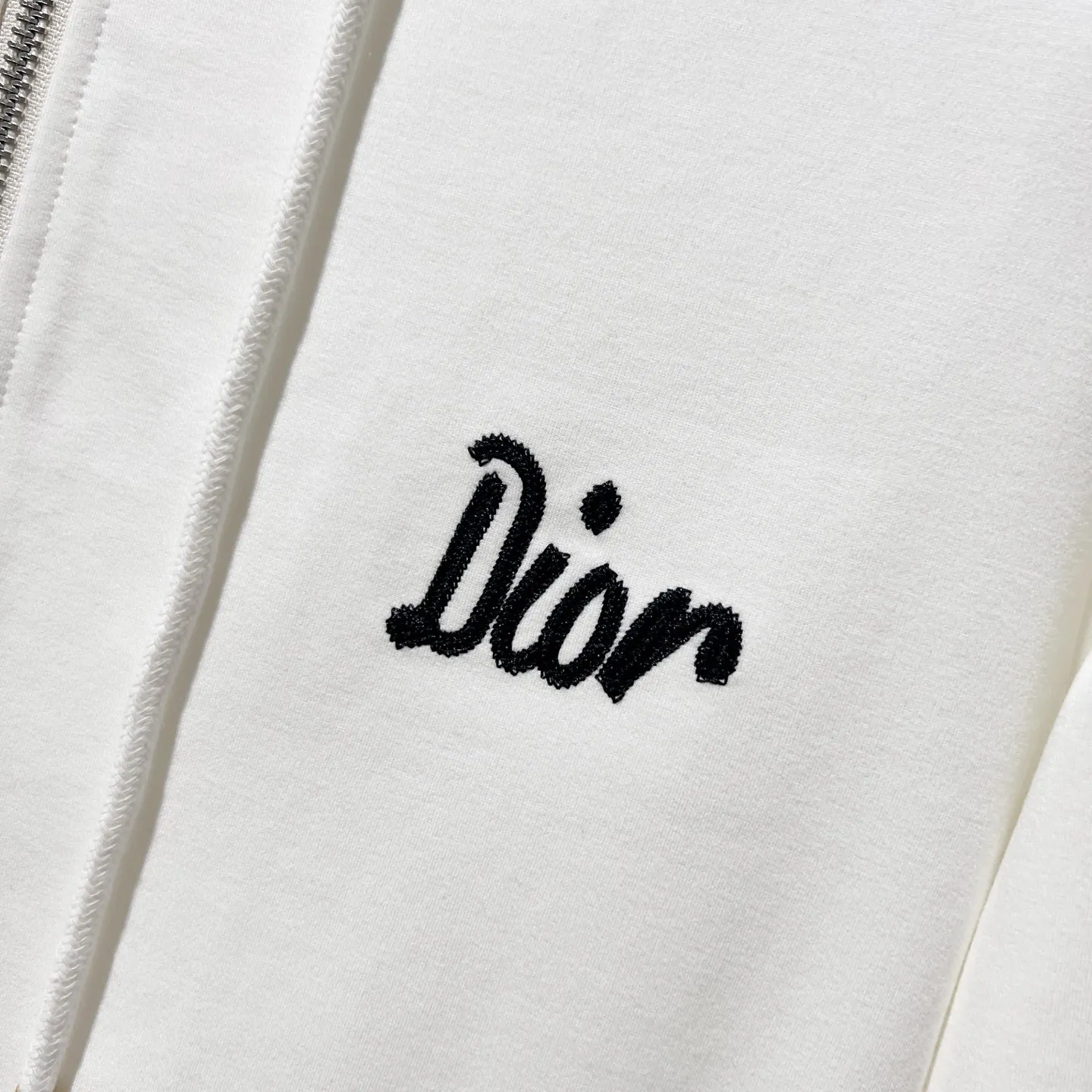 Logo-Embroidered Zip-Up Hoodie D20020062 — view 6