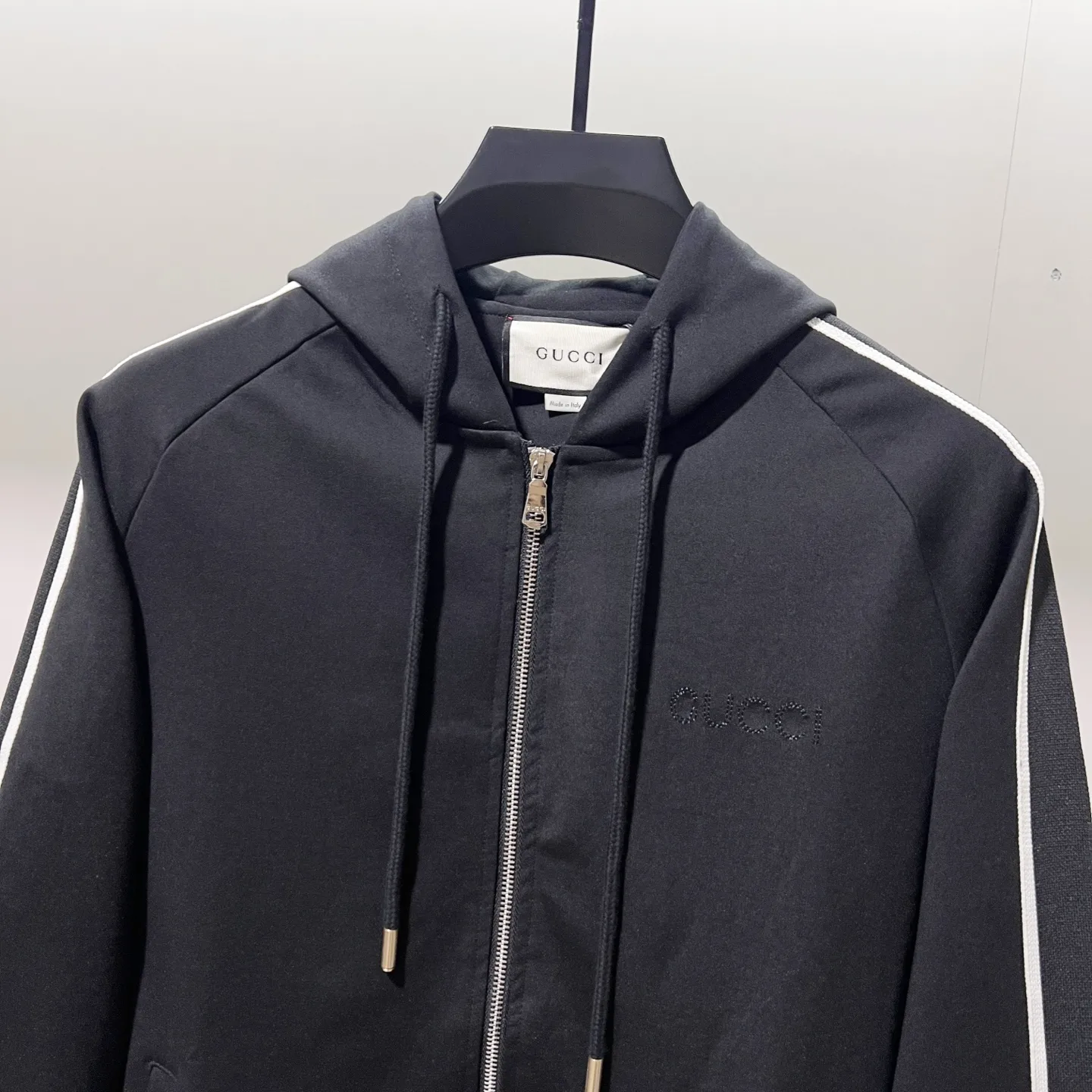 Logo-Embroidered Webbing Trim Zip-Up Hoodie D20020074 — view 4