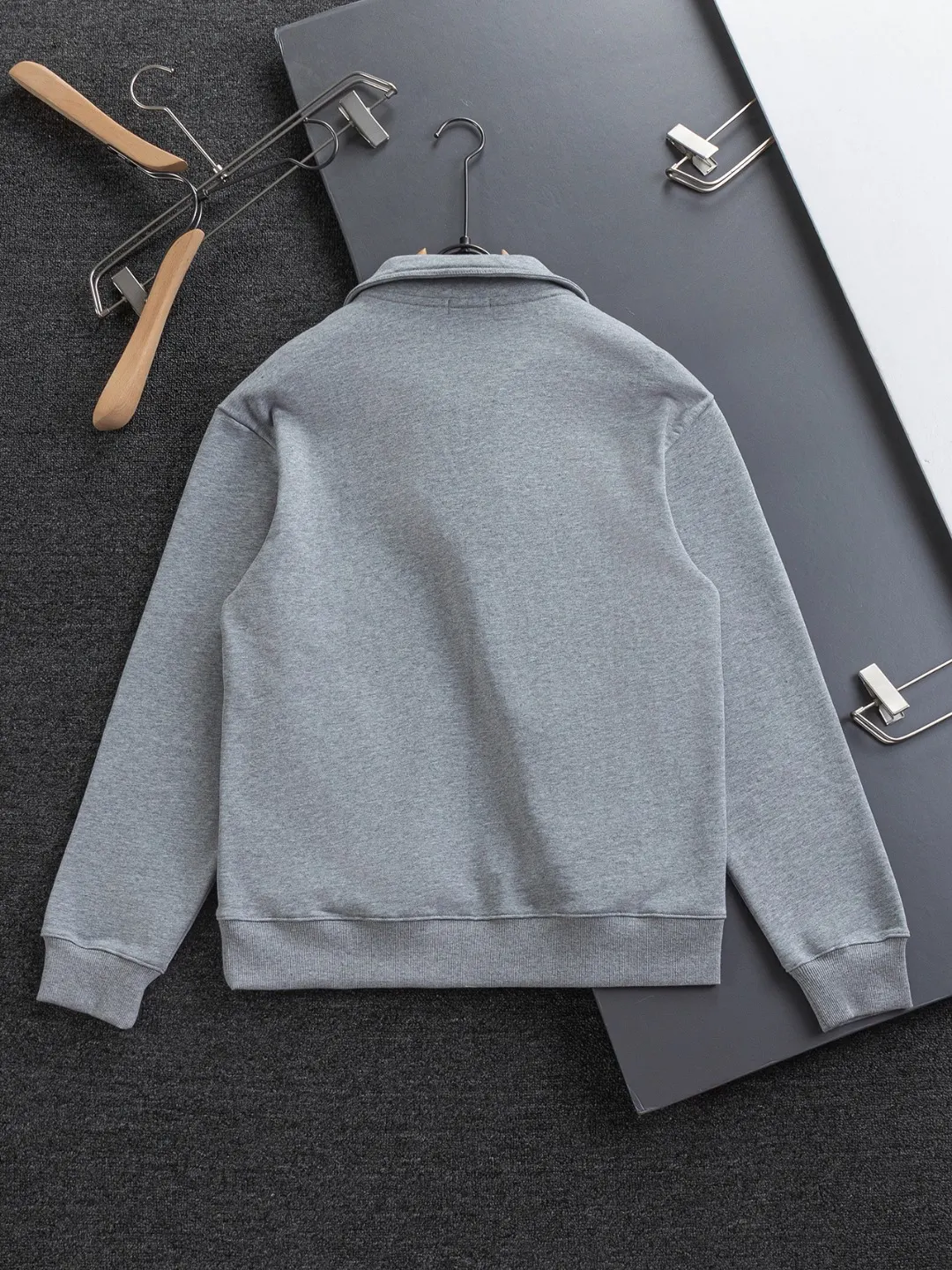Logo-Embroidered Quarter-Zip Sweatshirt D20022831 — view 3