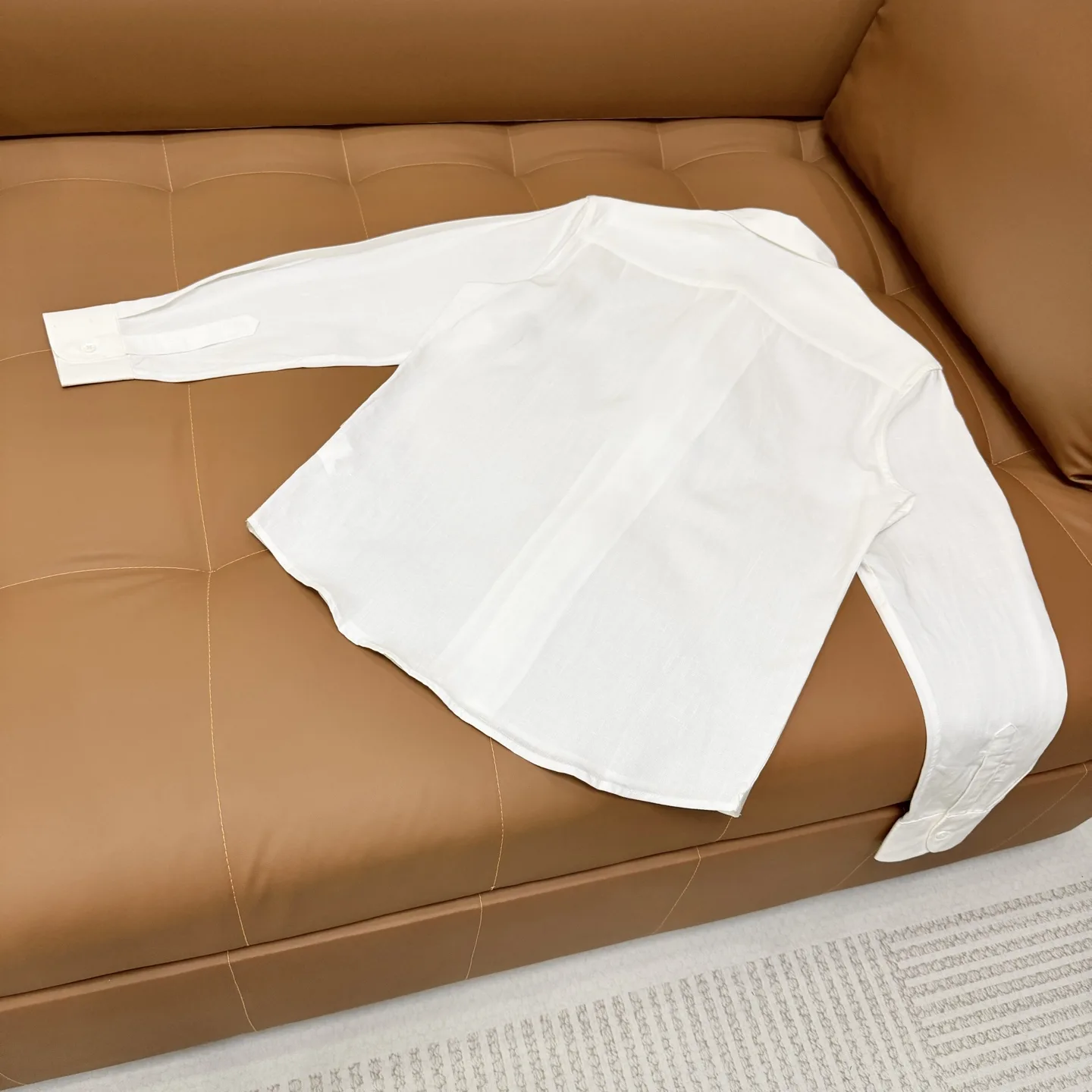 Embroidered Logo Long-Sleeve Linen Shirt D20021355 — view 2