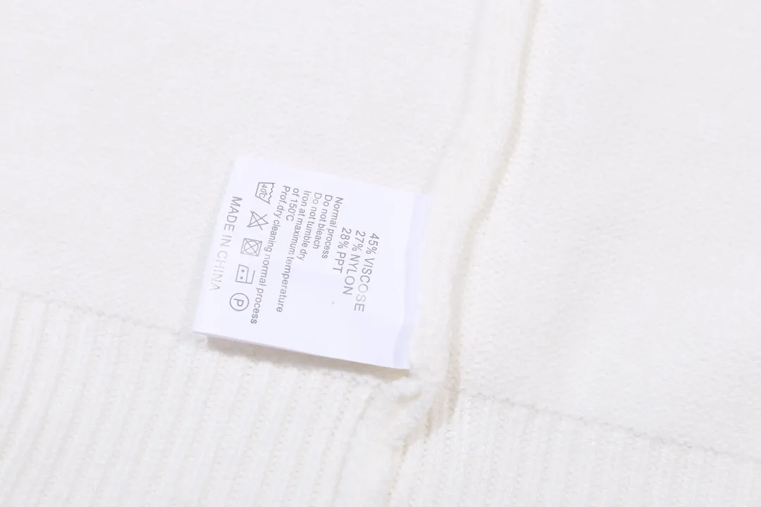MM6 Logo Jacquard Crew-Neck Sweater D20022064 — view 5