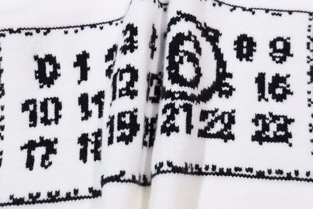 MM6 Logo Jacquard Crew-Neck Sweater D20022064 — view 7